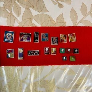 VTG Lot Of 17 Mirror Base Pin Badges Lenin Soviet Era USSR Propaganda